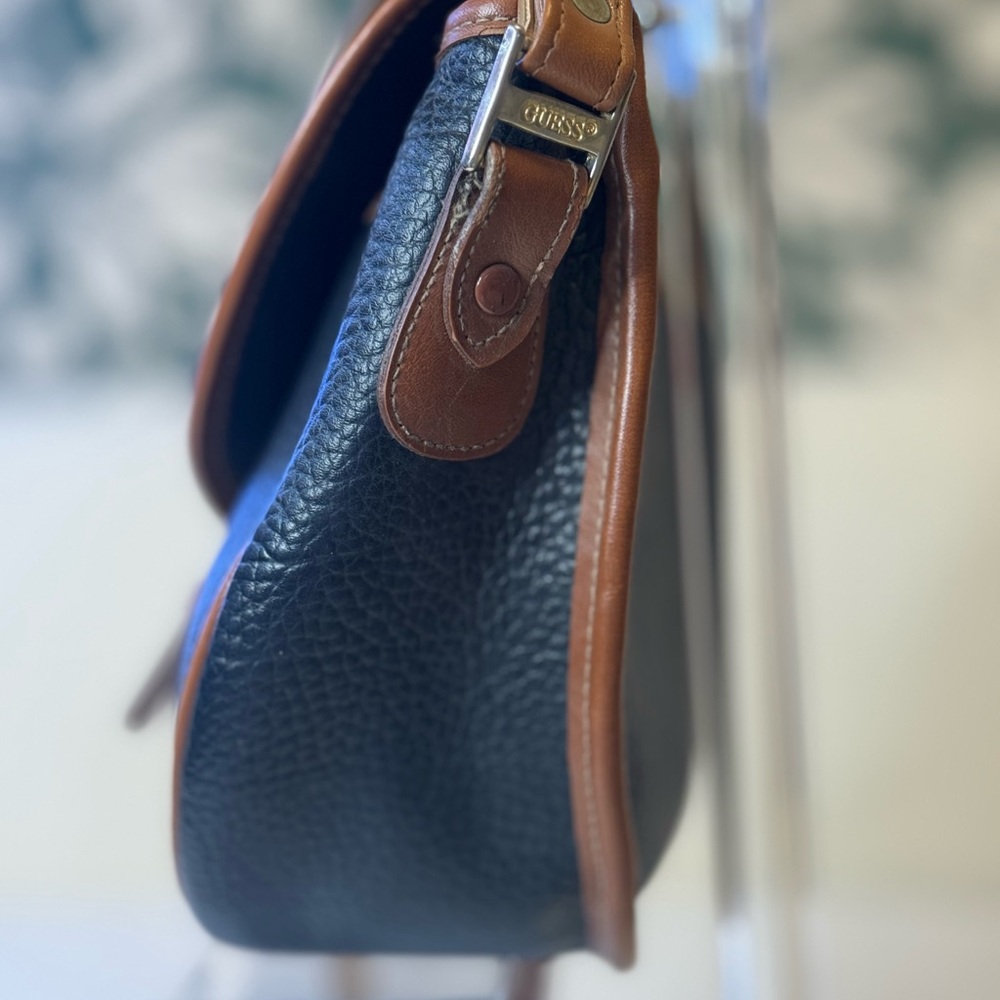 🤑Guess Black and Tan Crossbody Bag - Picture 5 of 8